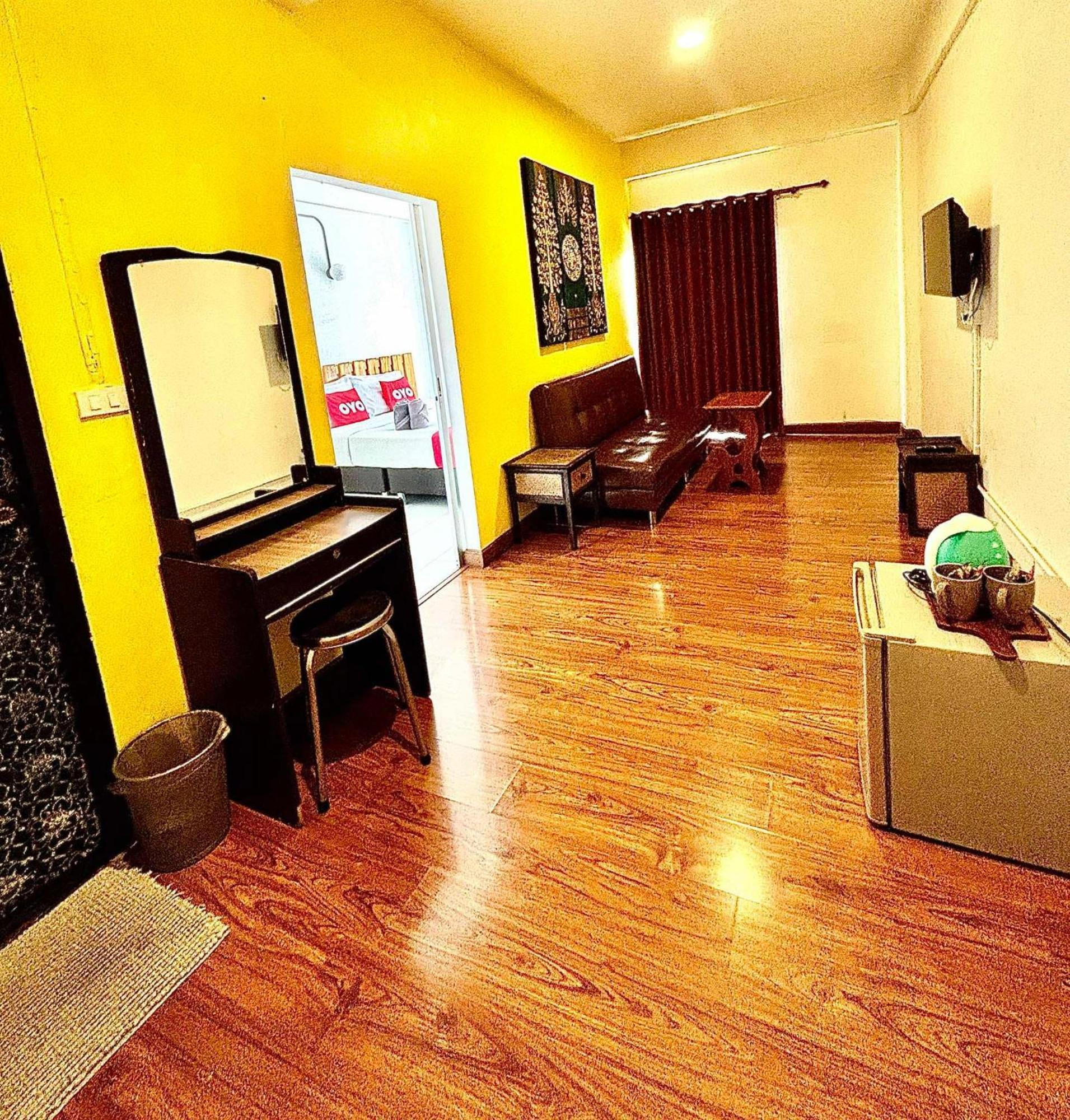 Yak Guesthouse Chiang Mai Exterior foto